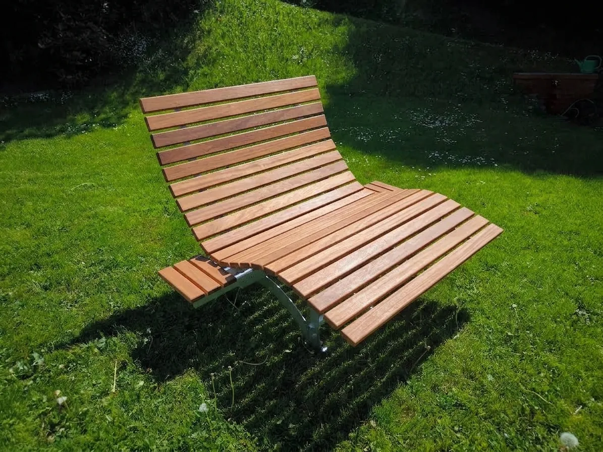 Waldsofa fest / Stahluntergestell